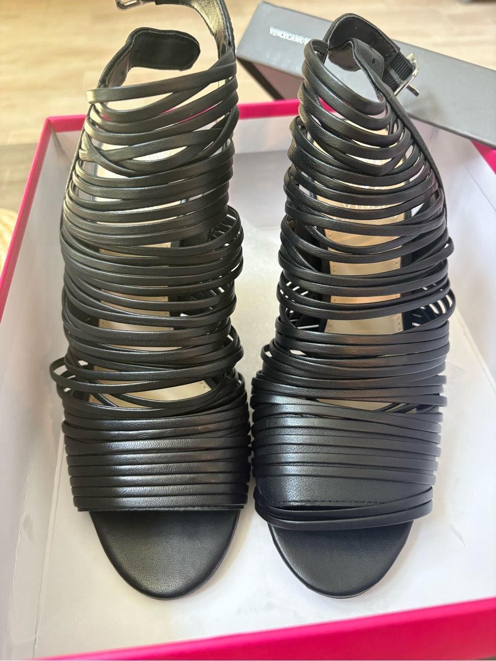 Vince Camuto  Adeenta heel size 8 -NEW